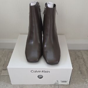Calvin Klein Women's Brown Ankle Boots
